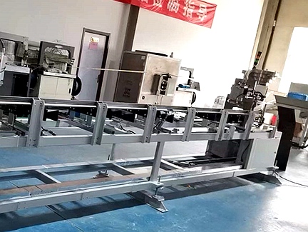 全自动盖帽机 全自动盖帽机